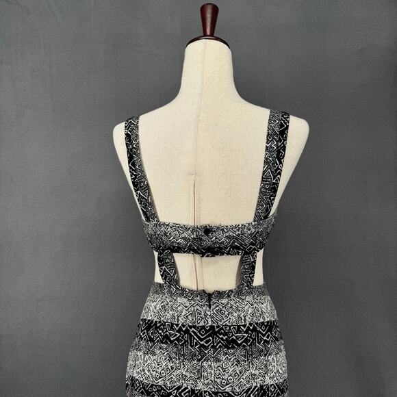 Nom De Plume Yaya Abstract Geometric Print Maxi Dress M Black White Cut Outs - Picture 7 of 13